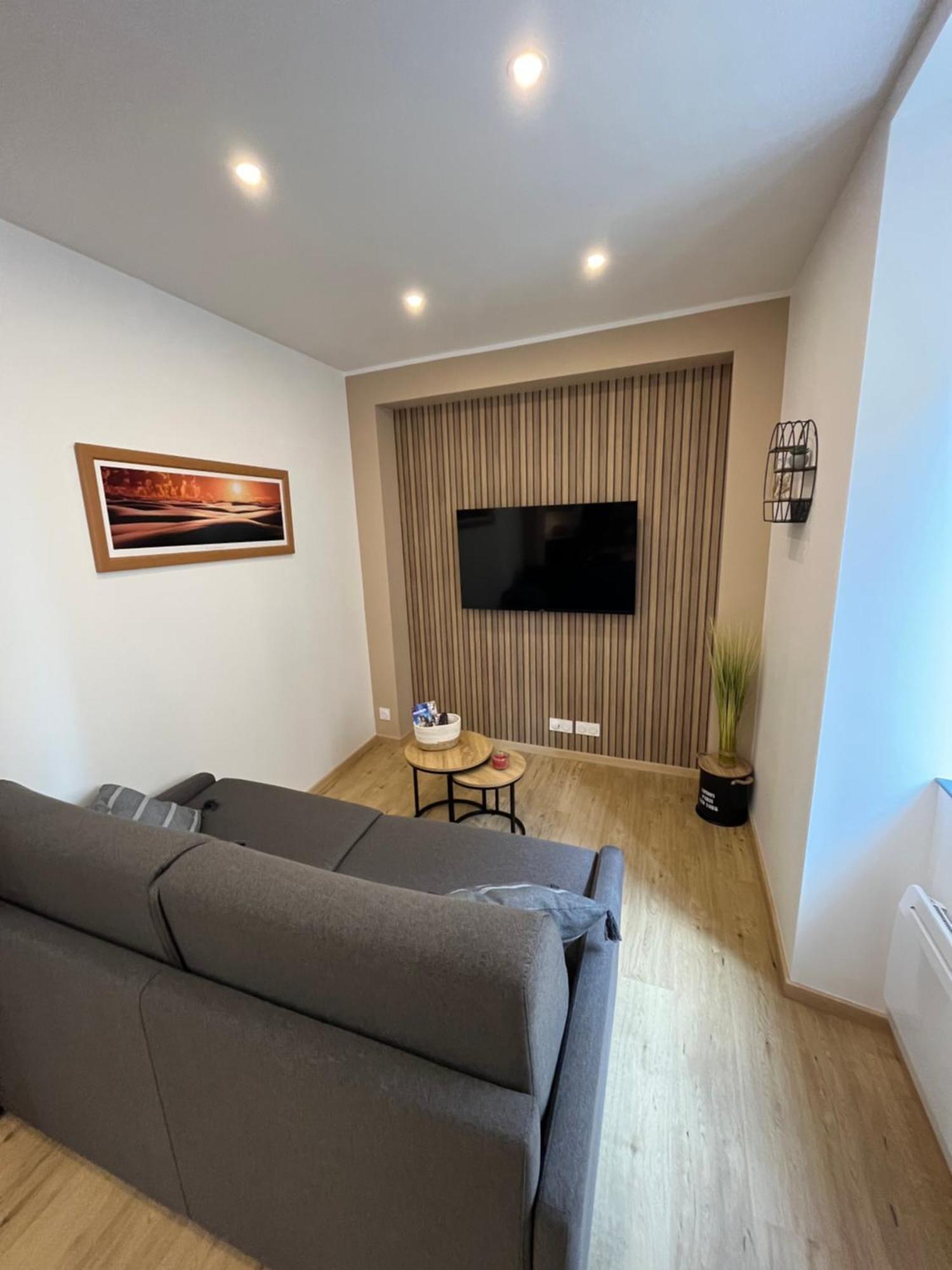 Au 35 Apartment Millau Luaran gambar