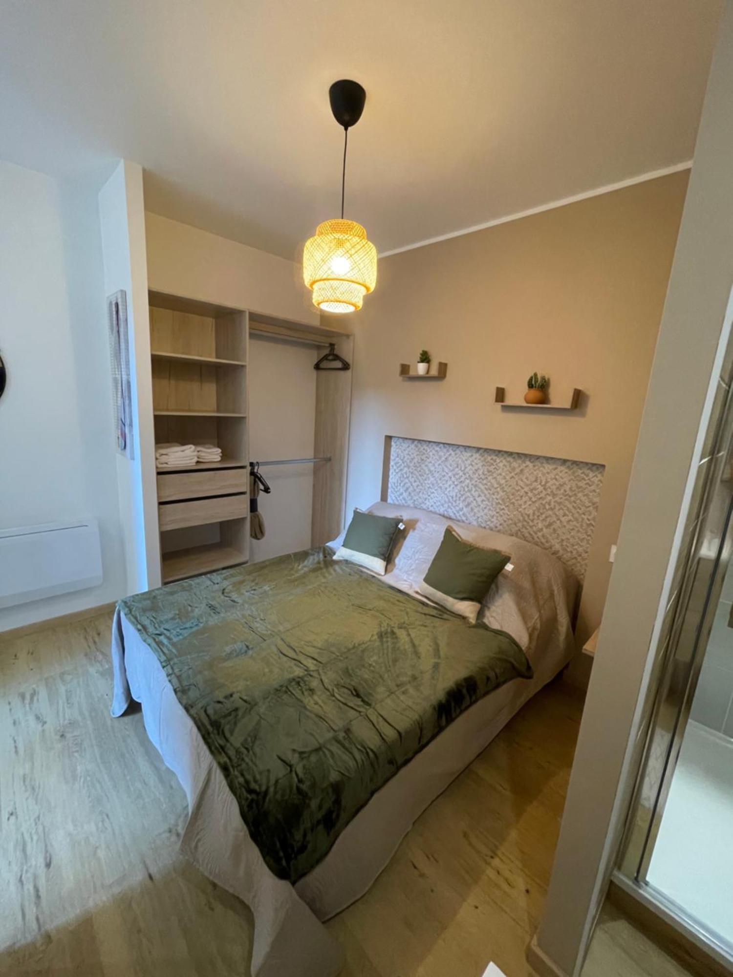 Au 35 Apartment Millau Luaran gambar